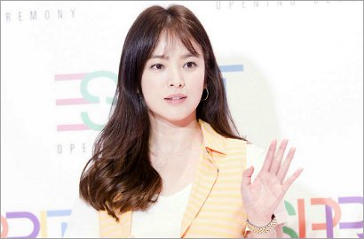 Cinta Korea, Song Hye Kyo Sediakan Buku Panduan di Museum Kanada