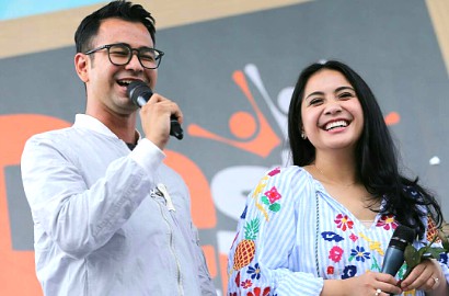 Nagita Imut Pamer Paha, Raffi 'Nakal' Bikin Fans Salah Fokus