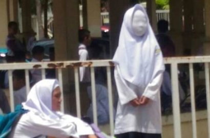 Dari Jauh Wajah Siswa Tunggu Jemputan Bikin Merinding, Eh Siapa Sangka Ternyata Ini Sebenarnya