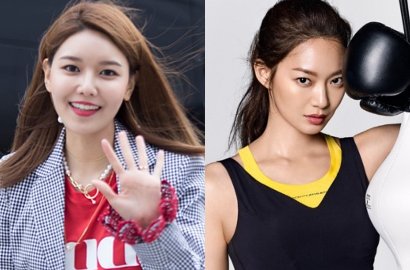 Pakai Baju Semi Transparan, Lebih Seksi Sooyoung Atau Shin Min A?
