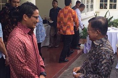 JK Tiba-Tiba Minta Sandiaga Uno Belajar Hormat, Kenapa?