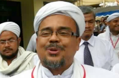 Habis dari Malaysia, Habib Rizieq Malah Balik Lagi ke Arab Saudi