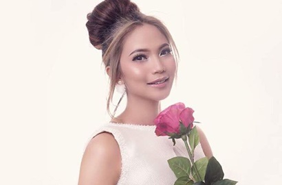 Diminta Hapus Foto Topless Saat Bersalin, Kinaryosih Ngamuk di Medsos