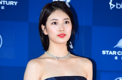 Suzy Pose Seksi Sambil Pamer Pundak, Netter: Kangen ya Sama Lee Min Ho?