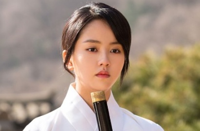 Hidup atau Mati, Kim So Hyun Penuh Amarah Hunus Pedang di 'Ruler'