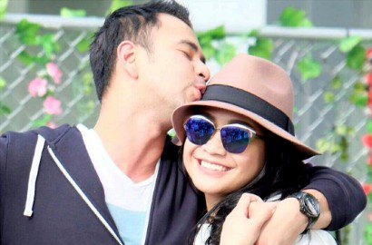 Raffi Ahmad dan Nagita Pamer Ciuman Bibir, Netter: Awas Ayu Ting Ting Nangis di Pojokan