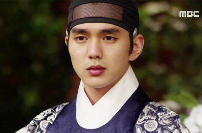 'Ruler' Bikin Tak Sabar, Yoo Seung Ho Nangis Bersimpuh di Hadapan Raja