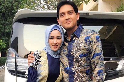 Istri Mantap Berhijab, Lucky Hakim Akui Tiara Dewi Rela Kehilangan Pekerjaan