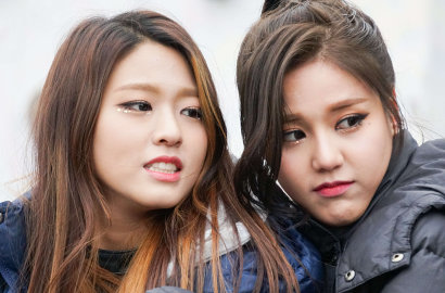 Pakai Kostum yang Sama, Seolhyun dan Hyejeong AOA Bak Anak Kembar di Foto Ini?