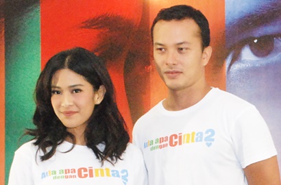 Nicholas Saputra dan Dian Sastro Jadi Pasangan Terbaik IMAA 2017