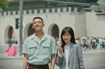 Usai Kecelakaan, Yoo Ah In Cium Panas Lim Soo Jung di 'Chicago Typewriter'