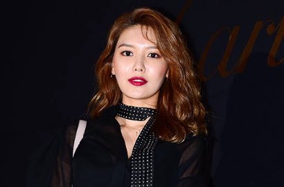 Curhat Kangen Bali, Sooyoung Goda Fans Pamer Foto Seksi Berbikini