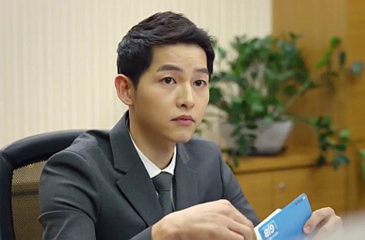 Ganteng Maksimal, Song Joong Ki Jadi Teller Bank di 'Man to Man' Bikin Meleleh