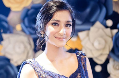 Umumkan Resmi Menikah dengan Kekasih, Hashtag Fanny Ghassani Jadi Sorotan