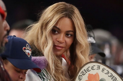 Gelar Baby Shower, Seksinya Beyonce Pamer Tato Besar di Perut Buncitnya