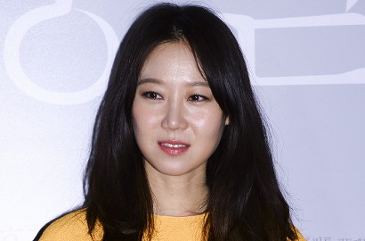 Kunjungi Bali, Gong Hyo Jin Girang Pamer Foto Berjemur Hingga Minum Es Teh