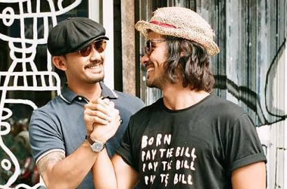Duet di 'Sahabat Sejati' OST 'Filosofi Kopi 2', Chico Jericho-Rio Dewanto Lanjut Bentuk Band?