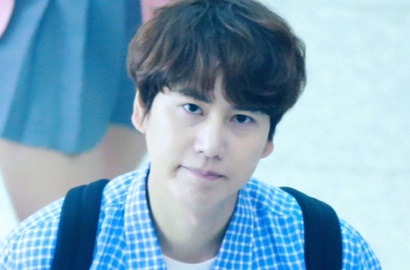 Diantar Ratusan ELF, Begini Penampilan Kyuhyun Saat Berangkat Wamil