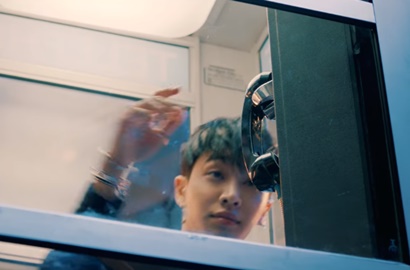 Awet Muda, Kikwang cs Bikin Makin Kesengsem di 3 Teaser MV 'Calling You' Highlight