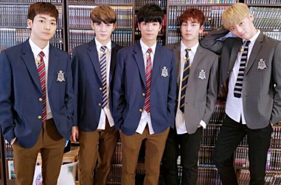 Bahas Foto Lawas, Netter Ngenes NU'EST Harus Ladeni Fans yang Minta Peluk-Cium