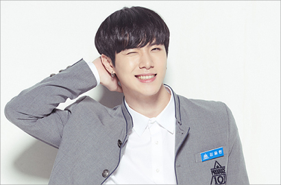 Kim Donghan 'Produce 101' Kepergok Kencan, Siapa Identitas Kekasihnya?