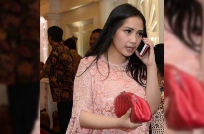 Bukan Busana Ayu Ting Ting Atau Syahrini, Kaftan Brokat Nagita Jadi Trend Ramadhan 2017