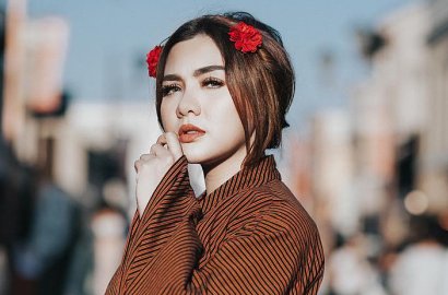 Gara-Gara Hal Sepele, Vicky Shu Dipelototi Wanita Cantik di Pesawat