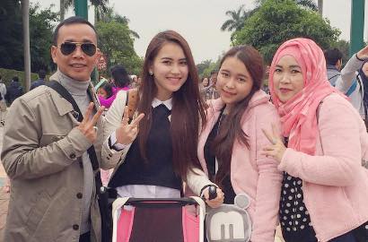 Ayu Ting Ting Sibuk Kerja Selama Puasa, Ibu Siapkan Bekal Sahur dan Berbuka