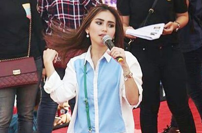 Selfie Ala Raisa-Isyana, Foto Lawas Ayu Ting Ting dan Syifa Banjir Sindiran