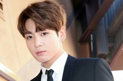 Awas Histeris, Begini Seksinya Jungkook Pamer Abs di Pertandingan Baseball
