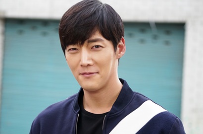 Ha Ji Won Masih Pertimbangkan, Choi Jin Hyuk Tolak Tawaran di 'Hospital Ship'