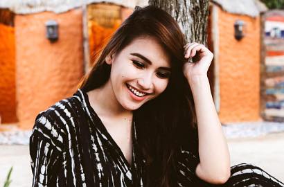 Sembuh Tapi Makin Kurus dan Jutek, Ayu Ting Ting Stres Tak Dijenguk Teman?