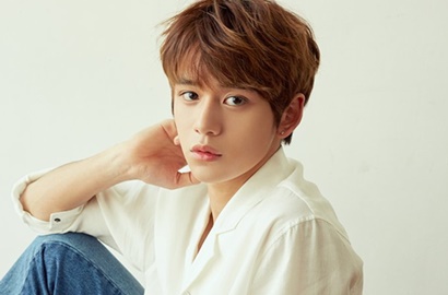 Ganteng dan Bermata Besar, Member SMRookies Ini Curi Perhatian Meski Belum Debut
