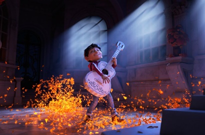 Tak Menakutkan, Lihatlah Betapa Megahnya Dunia Para Arwah di 'Coco'