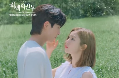 Tatap Mesra, Romantisnya Nam Joo Hyuk Kendalikan Hujan Demi Shin Se Kyung di 'Bride of Water God'
