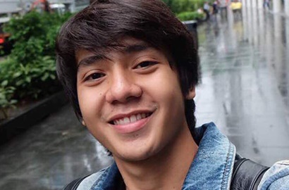 Arbani Yasiz Umbar Senyum Manis Saat Syuting 'Rompis' Buat Netter Gemas
