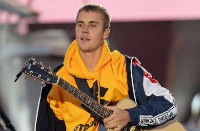 Tolak Nyanyikan 'Despacito', Justin Bieber Dilempar Botol Penonton