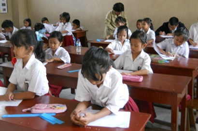 Terapkan Sekolah 8 Jam Sehari, Kemendikbud Hapus Pendidikan Agama?