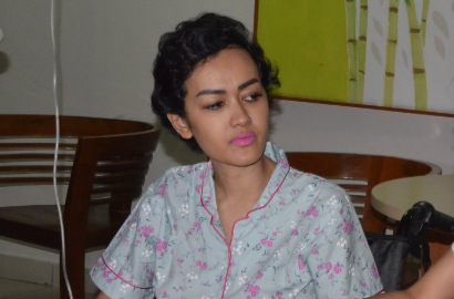 Paranormal Sebut Julia Perez Belum Mati, Ibunda Menangis Minta Ampunan
