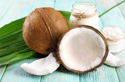 Nggak Banyak yang Tahu, Ini Lho 5 Manfaat Kelapa Si Superhero Hebat untuk Atasi Masalah Kecantikan