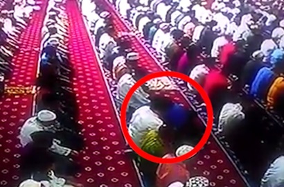 Meninggal Saat Sujud Sholat Isya, Video Pria di Tebet Viral di Medsos