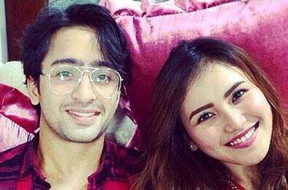 Tampil Bareng di 'Pesbukers' Ramadhan, Tatapan Shaheer Sheikh ke Ayu Ting Ting Bikin Fans Salfok