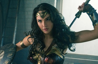 Payudara Wonder Woman Dianggap Terlalu Kecil, Ini Kata Gal Gadot