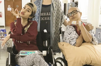 Julia Perez Meninggal Sabtu, Ria Irawan Alami Kejadian Menakutkan