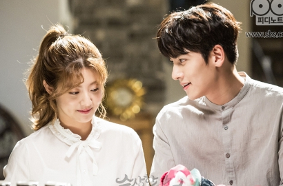 Tak Cuma Ji Chang Wook, Sederet Aktor Kece Ini Pernah Jadi Pasangan Nam Ji Hyun di Drama