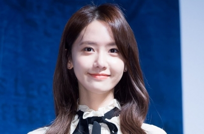 Deretan Selfie Yoona di Wrap Up Party 'King Loves' Ini Dijamin Bikin Terpesona