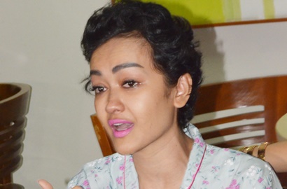 Beberkan 'Teori' Julia Perez Tak Meninggal, Paranormal Ulfa Diejek Habis-Habisan