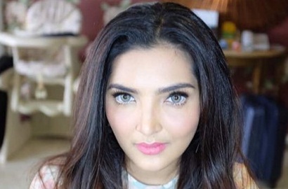 Kaget, Ashanty Temukan Tulisan Romantis di Foto Lawas Wanita Ini