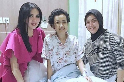 Wow, Syahrini Gelar Acara Kirim Doa untuk Julia Perez Undang Ribuan Anak Yatim