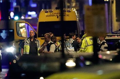 Mobil Tabrak Jemaah Pulang Tarawih di London, Pelaku Teriak 'Bunuh Muslim'